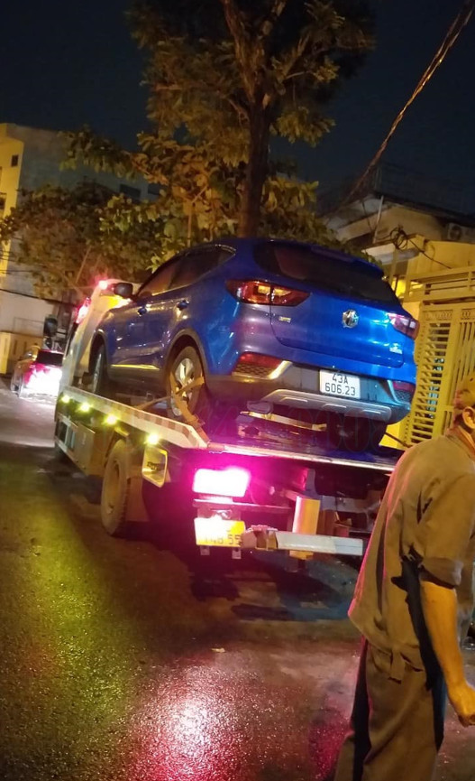 Xe cứu hộ ô tô quận Bình Tân vào ban đêm